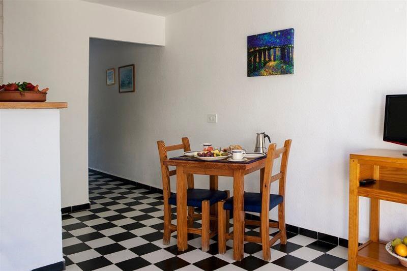 Apartament - Emar *